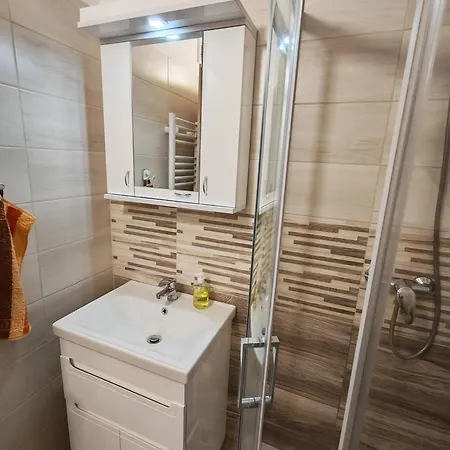 Sandline アパート ケチケメート